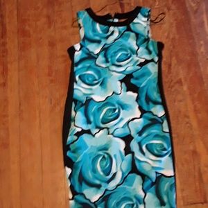 Awsome blueish green, black and white